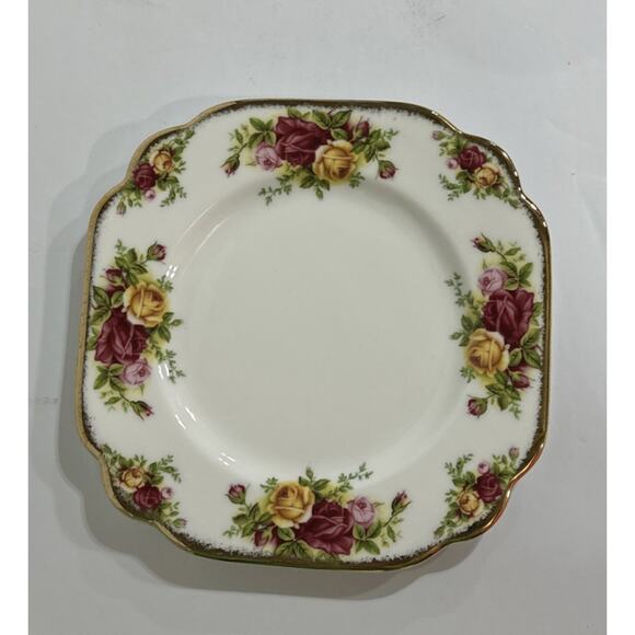 Royal Albert Old Country Roses Ruby Ribbon Celebrations square Plate - Picture 1 of 3